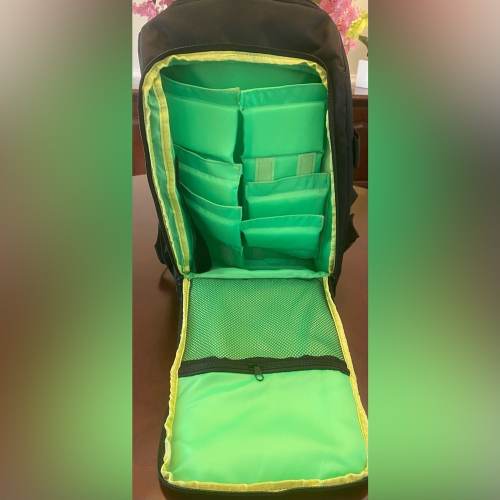 G-raphy Camera Backpack - Picture 2 of 5